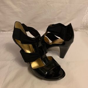 Arturo Chiang Black Shelton Heels